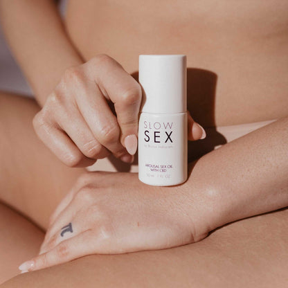 Олія для збудження Bijoux Indiscrets SLOW SEX Arousal Sex Oil CBD (30 мл)